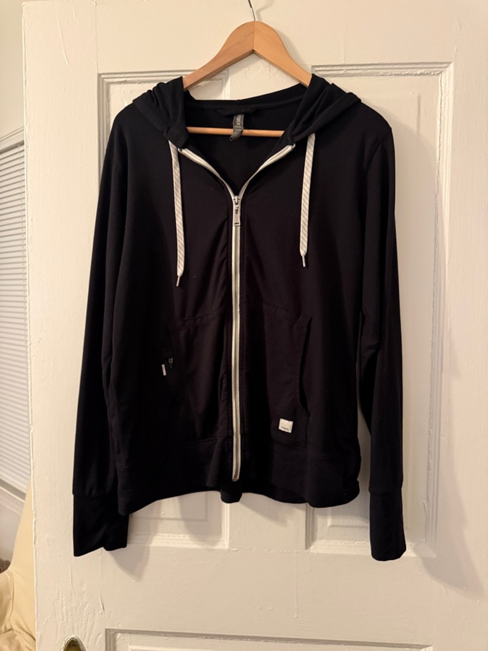 Vuori Black Zip-Up Hoodie with Drawstrings Women’s XL